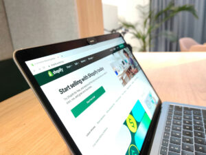WooCommerce vs. Shopify: Which Platform is Best for Your Online Store?